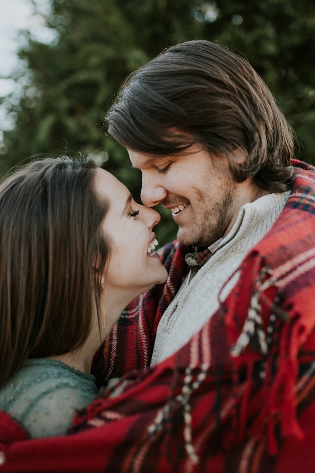 7 Everyday Habits of Happier Couples